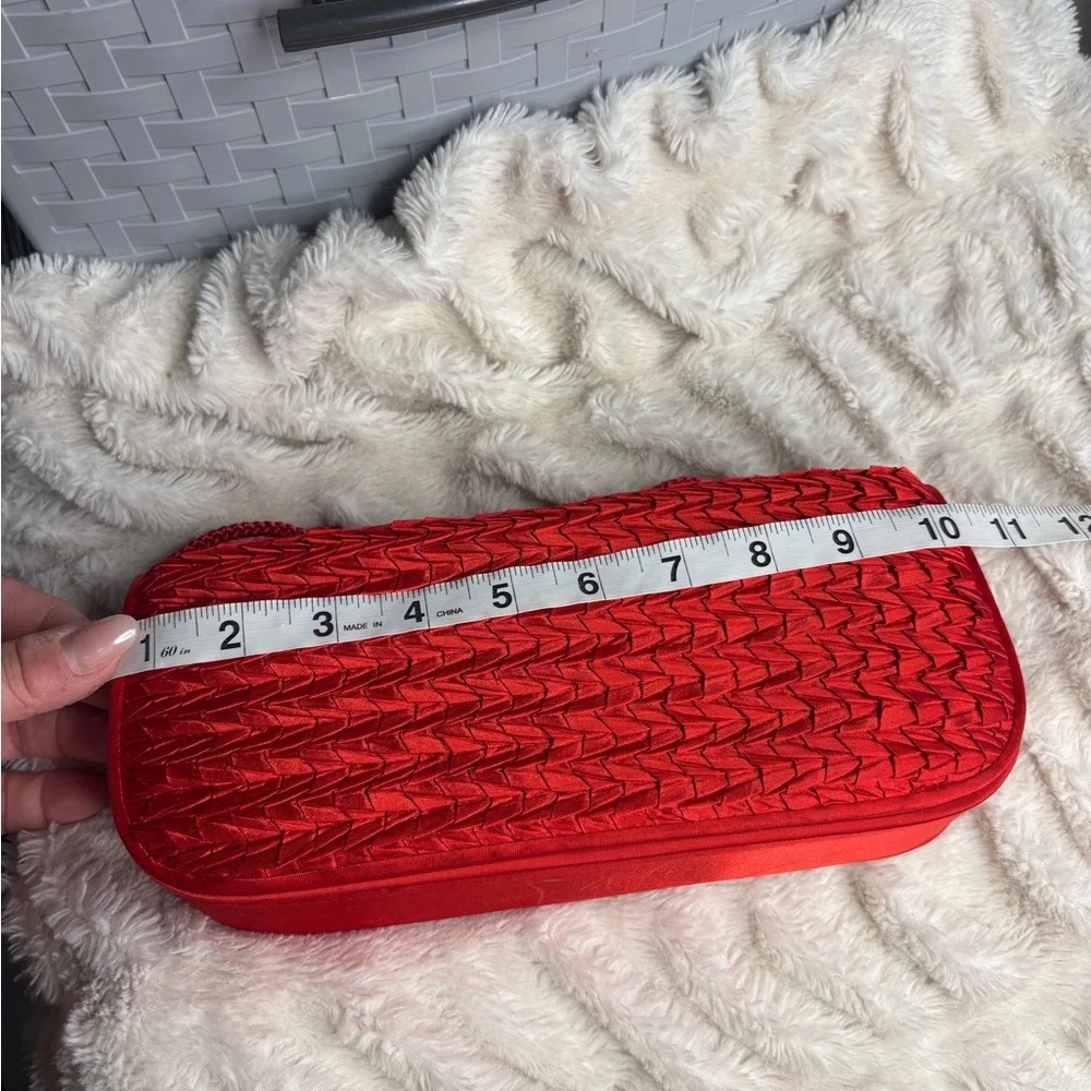 La Regale Red Textured Clutch